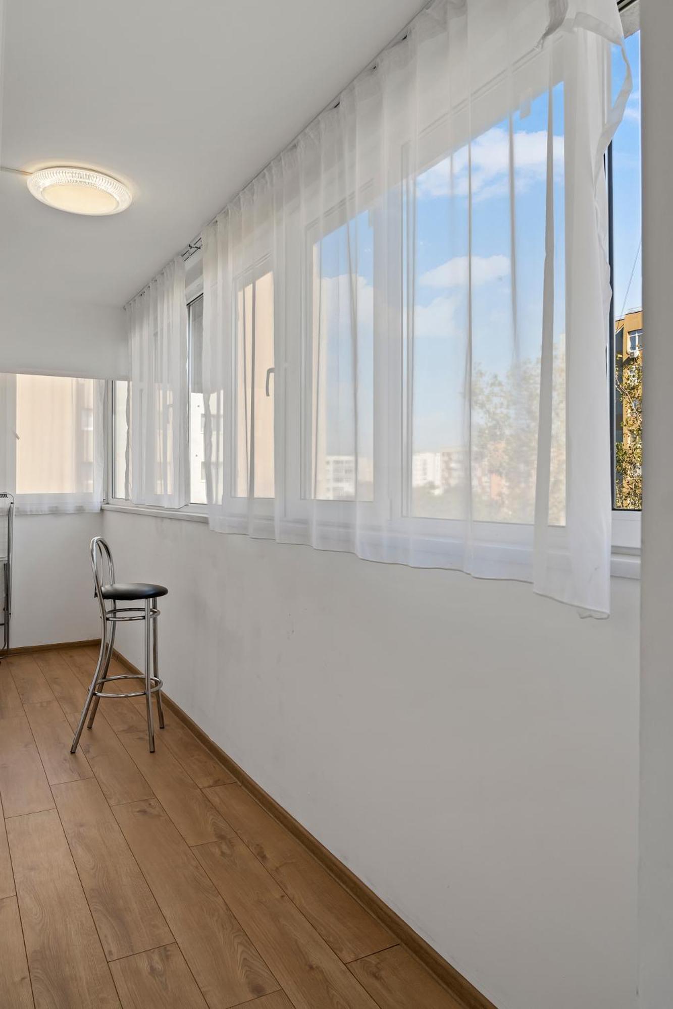 Apartament De Lux Drumul Taberei Бухарест Экстерьер фото